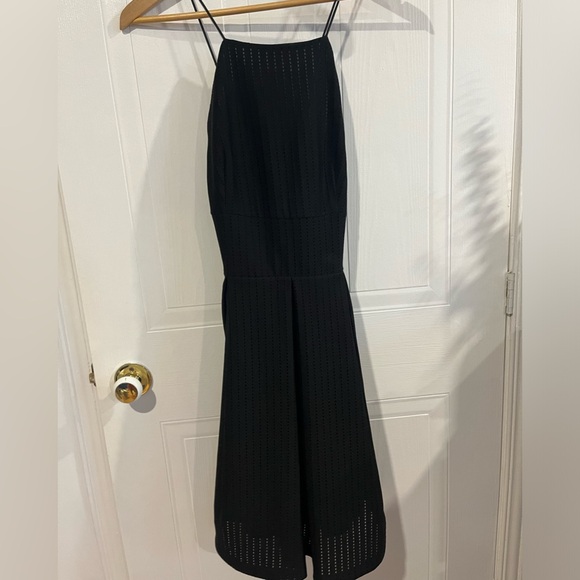 Simons twik| Balck dress cross in the back - Picture 1 of 5